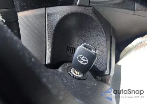 2016 Toyota Corolla S Plus z USA, uszkodzony, nr VIN 5YFBURHE4GP533440